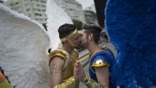 Desfile gay en Brasil - Sputnik Mundo