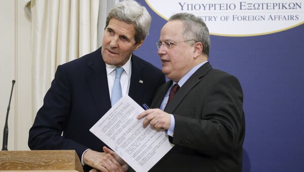 John Kerry, secretario de Estado de EEUU y Nikos Kotzias, ministro de Asuntos Exteriores de Grecia - Sputnik Mundo