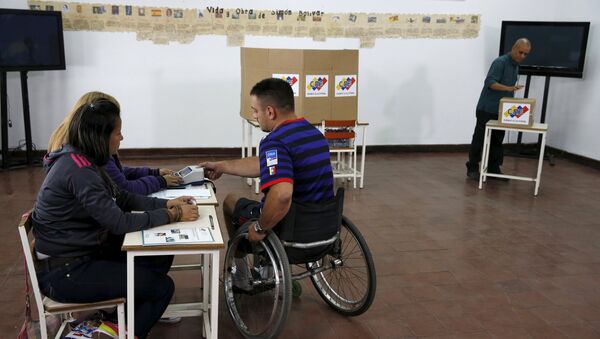 Unasur asegura que elecciones parlamentarias venezolanas se desarrollan con normalidad - Sputnik Mundo