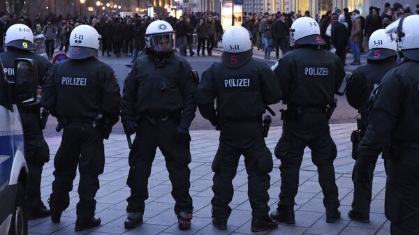 Policías alemanes (imagen referencial) - Sputnik Mundo