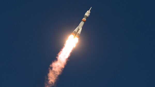 Старт космического корабля Союз ТМА-19М с космодрома Байконур, Казахстан - Sputnik Mundo