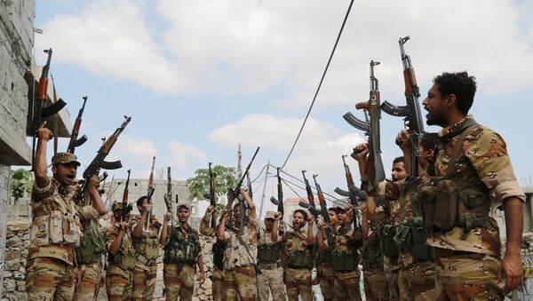 Soldados leales al Gobierno de Yemen en la ciudad de Taiz - Sputnik Mundo