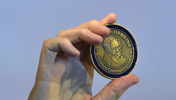 Medalla Stephen Hawking - Sputnik Mundo