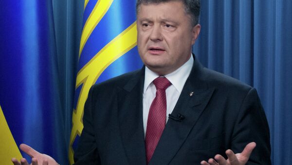 Ukraine's President Petro Poroshenko addresses to the nation in Kiev, Ukraine, Monday, Aug. 31, 2015 - Sputnik Mundo