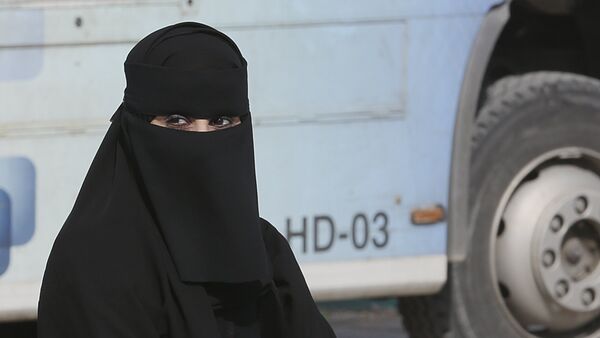 Mujer saudí (archivo) - Sputnik Mundo