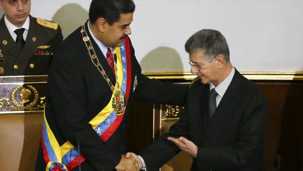 El presidente de Venezuela, Nicolás Maduro y el jefe del parlamento Henry Ramos - Sputnik Mundo