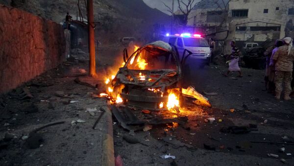 Explosión cerca de la casa del jefe del Servicio de Seguridad, Shalal Ali Shaea, en provincia yemení de Aden - Sputnik Mundo