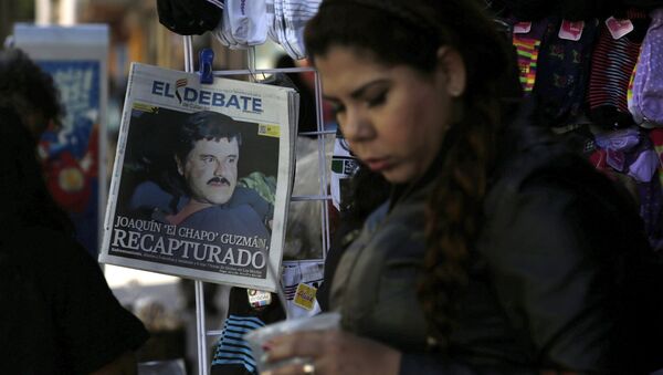 Portada de un periódico tras recaptura de Joaquín el 'Chapo' Guzman en México - Sputnik Mundo