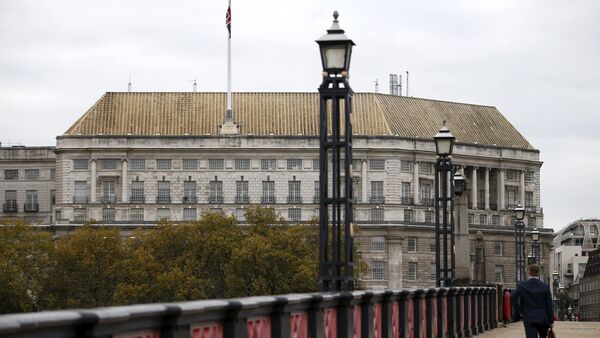 Thames House, the headquarters of the British Security Service (MI5) is seen in London, Britain October 22, 2015 - Sputnik Mundo