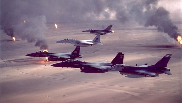 Cazas estadounidenses durante la Operación Tormenta del Disierto en el Golfo Pérsico, 1991 - Sputnik Mundo