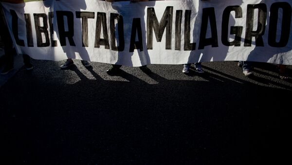 Dirigente social argentina Milagro Sala estudia realizar huelga de hambre en la cárcel - Sputnik Mundo
