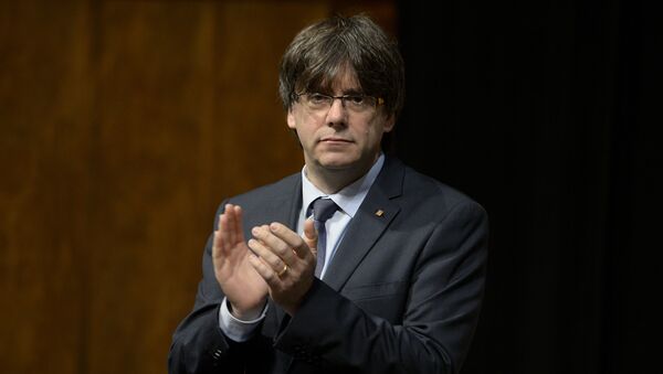 Newly elected president of the Catalonian regional government Carles Puigdemont - Sputnik Mundo