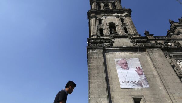 El Papa irá a México como un peregrino, sin soluciones a violencia y corrupción - Sputnik Mundo