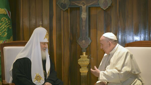 Patriarca ruso Kiril y papa Francisco - Sputnik Mundo