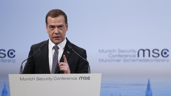 Dmitri Medvédev, el primer ministro de Rusia, pronuncia un discurso en la Conferencia de Seguridad de Múnich - Sputnik Mundo