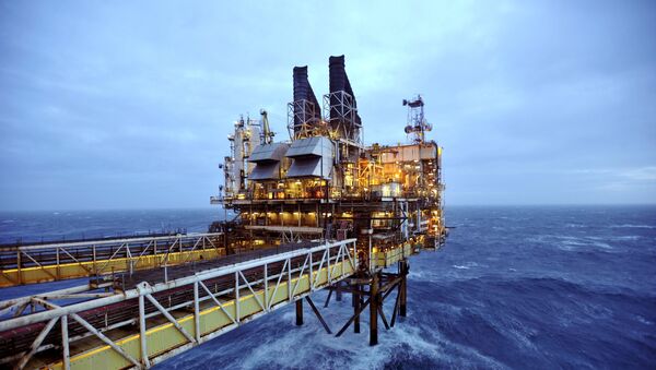 Plataforma petrolífera en el Mar del Norte - Sputnik Mundo