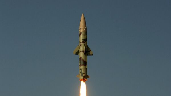 Lanzamiento del misil balístico Prithvi-II en 2010 - Sputnik Mundo