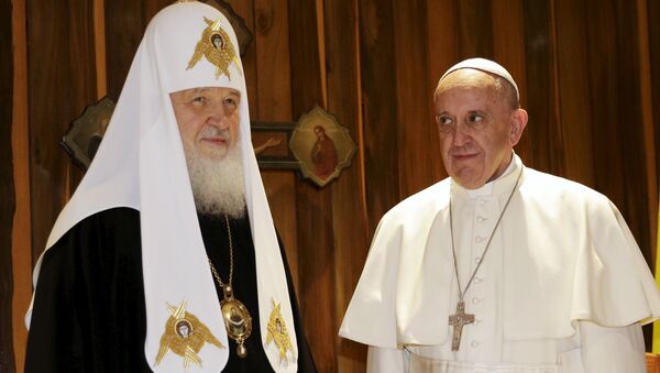 Patriarca ruso Kiril y papa Francisco - Sputnik Mundo