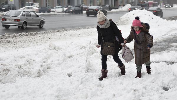 Consecuencias de la mayor nevada en medio siglo en Moscú - Sputnik Mundo