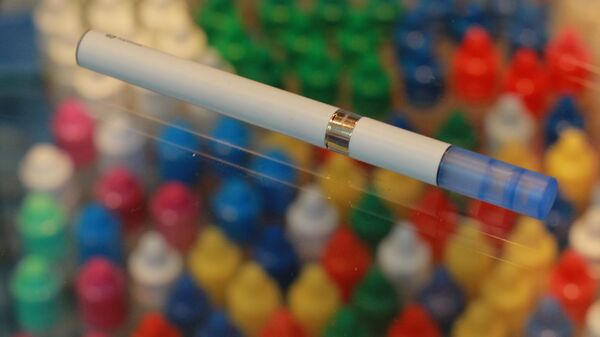 Cigarrillo electrónico (imagen referencial) - Sputnik Mundo