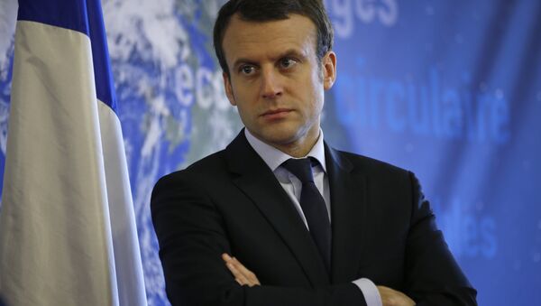 French Economy Minister Emmanuel Macron attends a news conference to unveil the GreenTech project at the Ecology ministry in Paris, France, in this February 9, 2016 file photo. - Sputnik Mundo