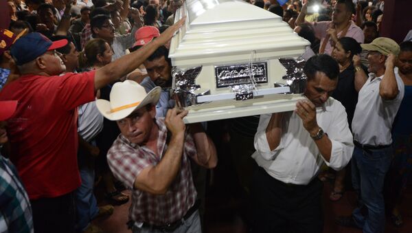 El funeral de la dirigente popular indígena Berta Cáceres - Sputnik Mundo