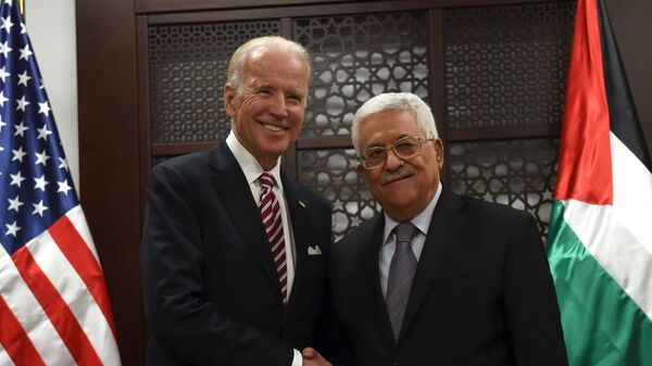 Vicepresidente de EEUU, Joe Biden, y presidente de Palestina, Mahmud Abás - Sputnik Mundo