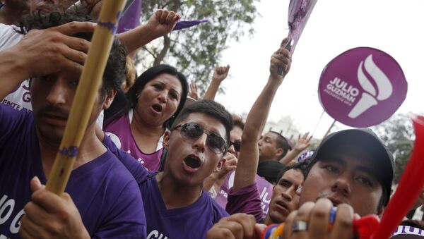 Partidarios de Julio Guzmán, el candidato eliminado a la presidencia de Perú - Sputnik Mundo