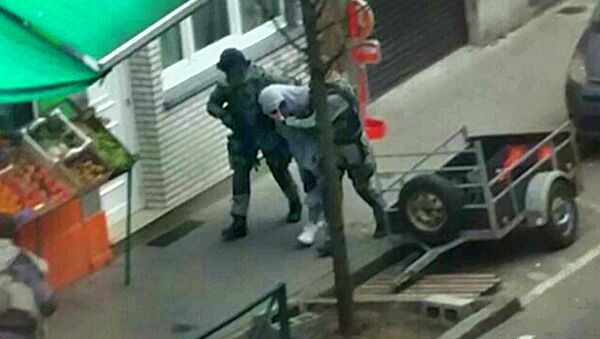 Arresto del principal sospechoso de los atentados de París, Salah Abdeslam - Sputnik Mundo