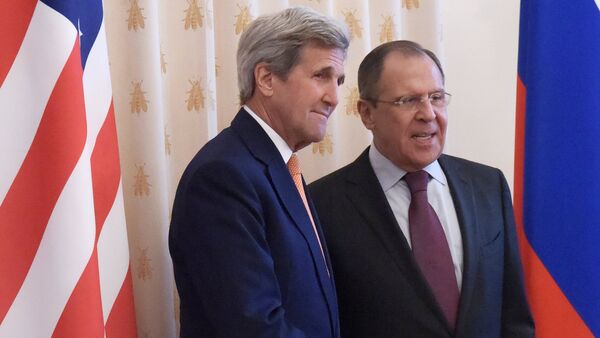 El encuentro entre el Ministro de Exteriores de Rusia Serguéi Lavrov y John Kerry, el secretario del estado de EEUU - Sputnik Mundo