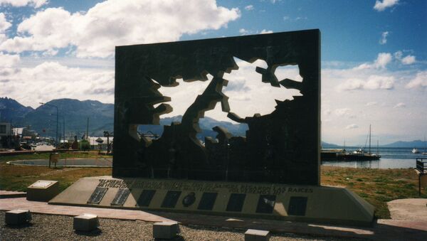 Monumento a los caídos en Malvinas (Argentina) - Sputnik Mundo