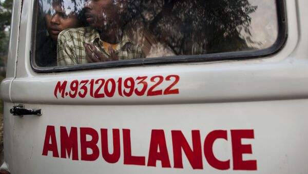 Una ambulancia en la India (archivo) - Sputnik Mundo