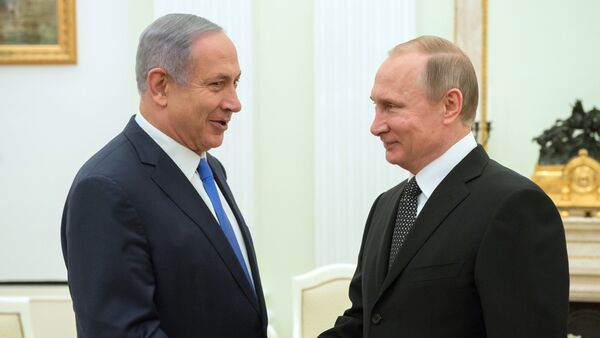 Primer ministro israelí, Benjamín Netanyahu, y presidente de Rusia, Vladímir Putin - Sputnik Mundo