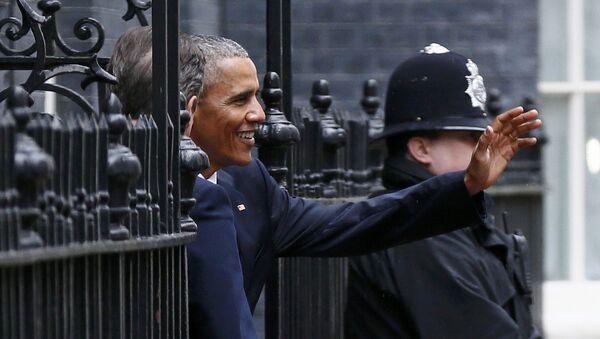 Barack Obama, el presidente de EEUU, durante su viaje a Reino Unido - Sputnik Mundo