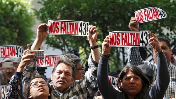 El caso de desaparición forzada de 43 estudiantes en Iguala - Sputnik Mundo