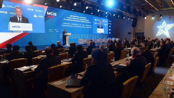 Ministro de Defensa ruso Serguéi Shoigú en la V Conferencia de Seguridad en Mosú - Sputnik Mundo