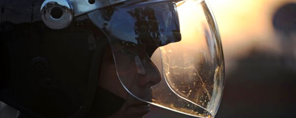 Agente de policía hondureña Agente de policía hondureña - Sputnik Mundo