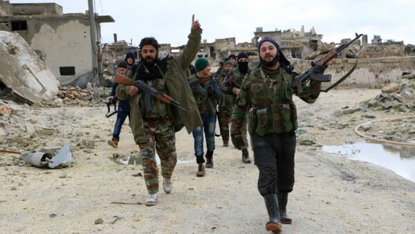 Los combatientes de la oposición armada siria en Alepo - Sputnik Mundo