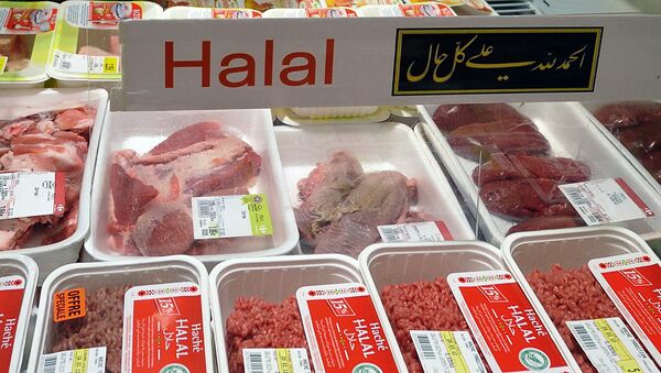 Carne halal en supermercado - Sputnik Mundo