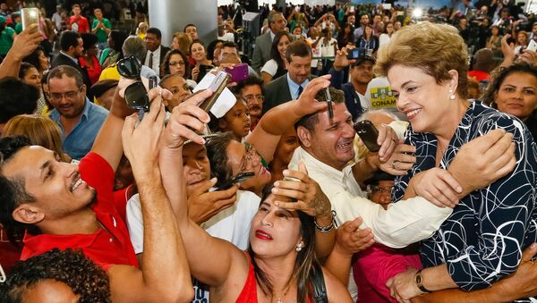 Dilma Rousseff durante la ceremonia del Programa Mi Vida, Mi Casa (archivo) - Sputnik Mundo