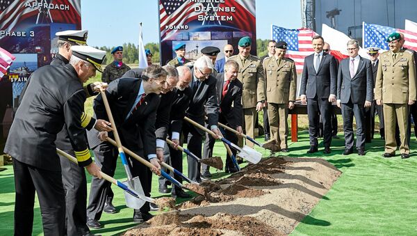 Ceremonia de inauguración de una base de EEUU en Redzikowo - Sputnik Mundo