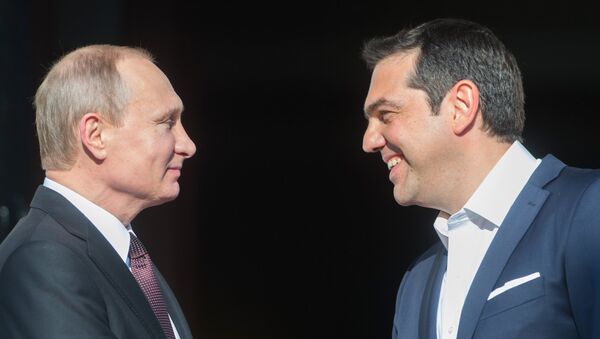 Vladímir Putin, el presidente de Rusia, y primer ministro de Grecia, Alexis Tsipras (archivo) - Sputnik Mundo
