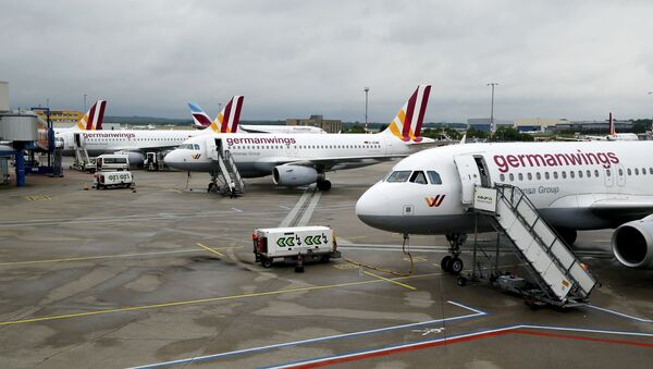 Los aviones de Germanwings detenidos por causa de la alerta en el aeropuerto de Colonia - Sputnik Mundo