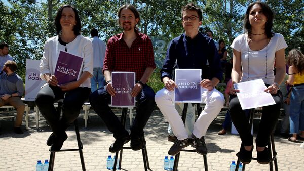 Carolina Bescansa, Pablo Iglesias, Íñigo Errejon y Irene Montero, miembros del partido político Podemos - Sputnik Mundo