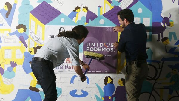 Secretario general de Podemos, Pablo Iglesias, y líder de Izquierda Unida, Alberto Garzon - Sputnik Mundo