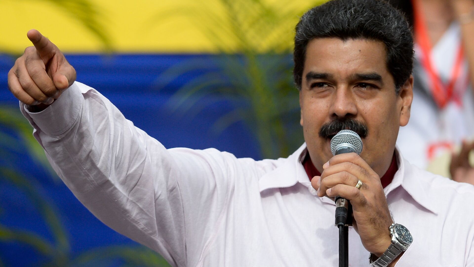 Venezuelan President Nicolas Maduro delivers a speech during a rally in Caracas - Sputnik Mundo, 1920, 25.07.2021