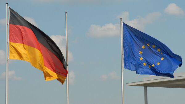 Las banderas de Alemania y Unión Europea - Sputnik Mundo