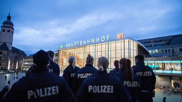 Policias en el aeropuerto de Colonia Bonn (archivo) - Sputnik Mundo