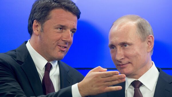 Pimer ministro de Italia, Matteo Renzi y presidente de Rusia, Vladímir Putin - Sputnik Mundo