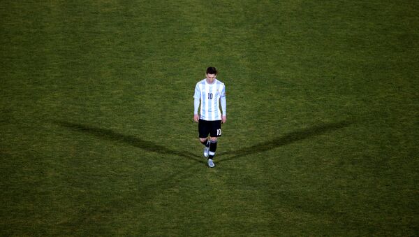 Lionel Messi después de la final de la Copa América - Sputnik Mundo